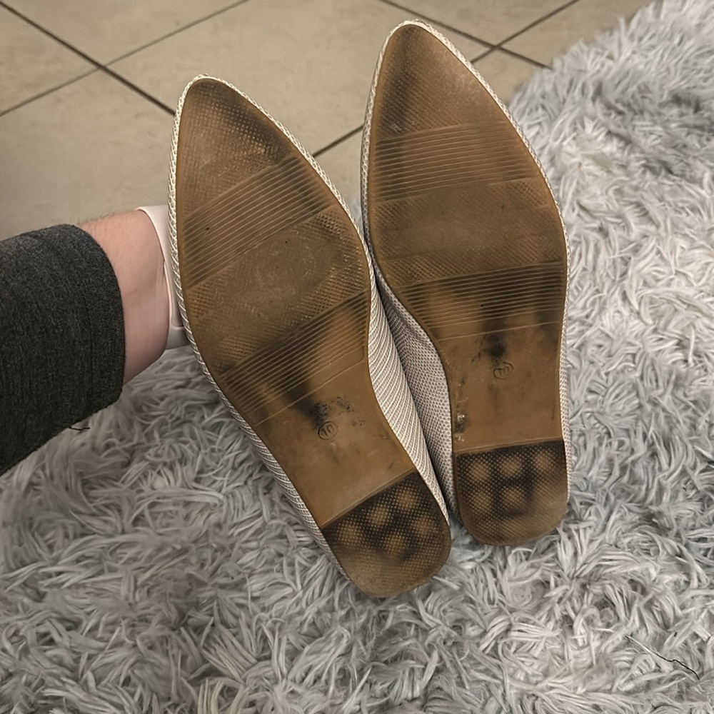 🤎 CUTE FLATS 🤎 - Picture 3 of 4
